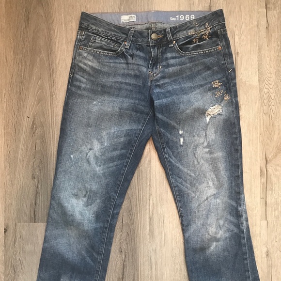 🎉Gap distressed jeans size 6 - Picture 2 of 6